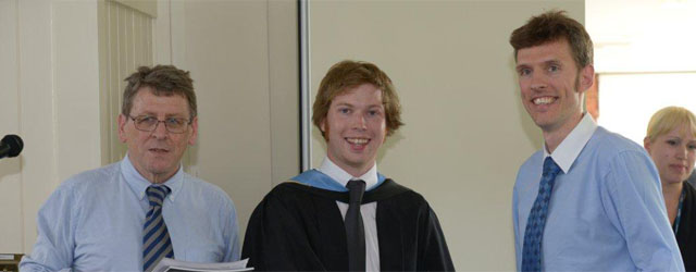 Read more about the article The 2012 Prosig ISVR Prize Presented At University of Southampton Graduation Ceremony